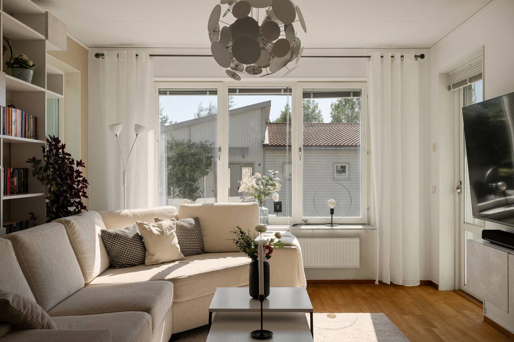 b957de4b80146044bbad0f84af4bee3d